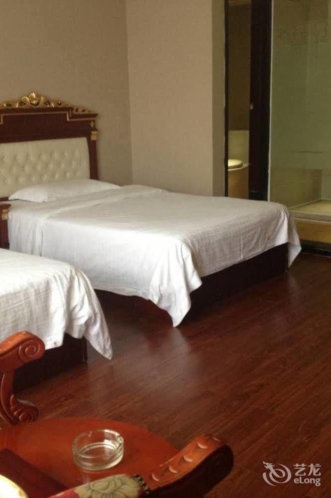 Yeste Hotel Nanning Jinhu Square Zewnętrze zdjęcie